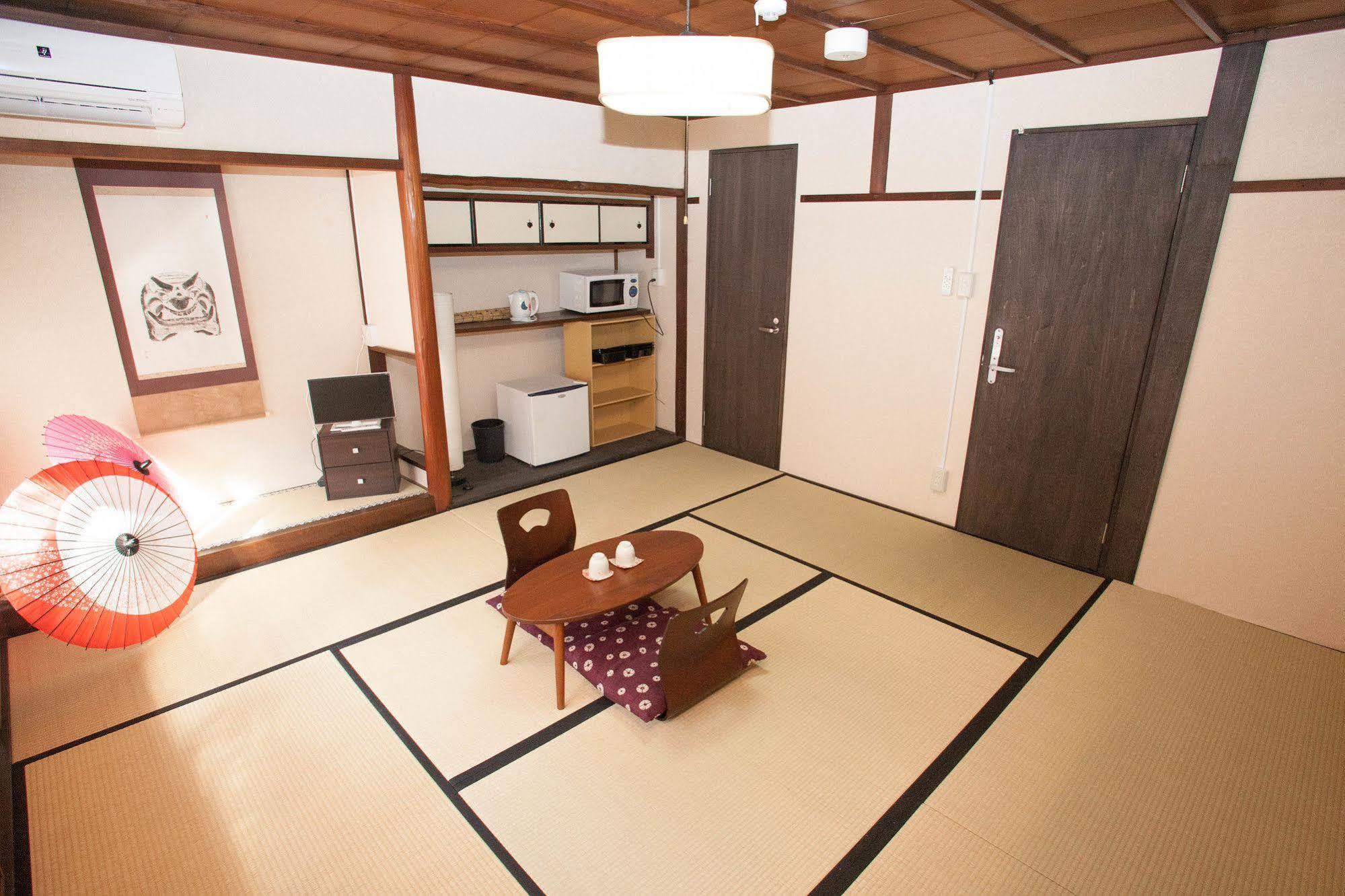 Guesthouse Omotenashi Киото Экстерьер фото