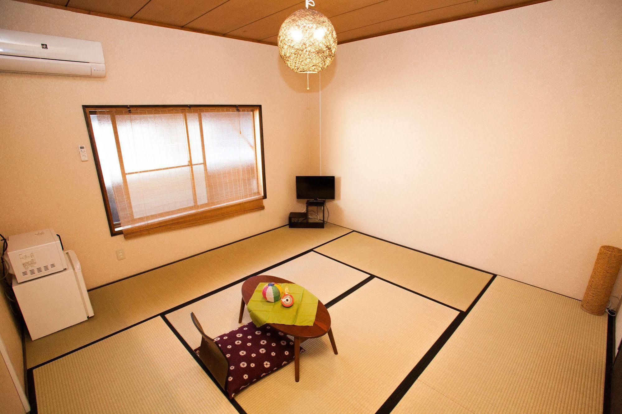 Guesthouse Omotenashi Киото Экстерьер фото