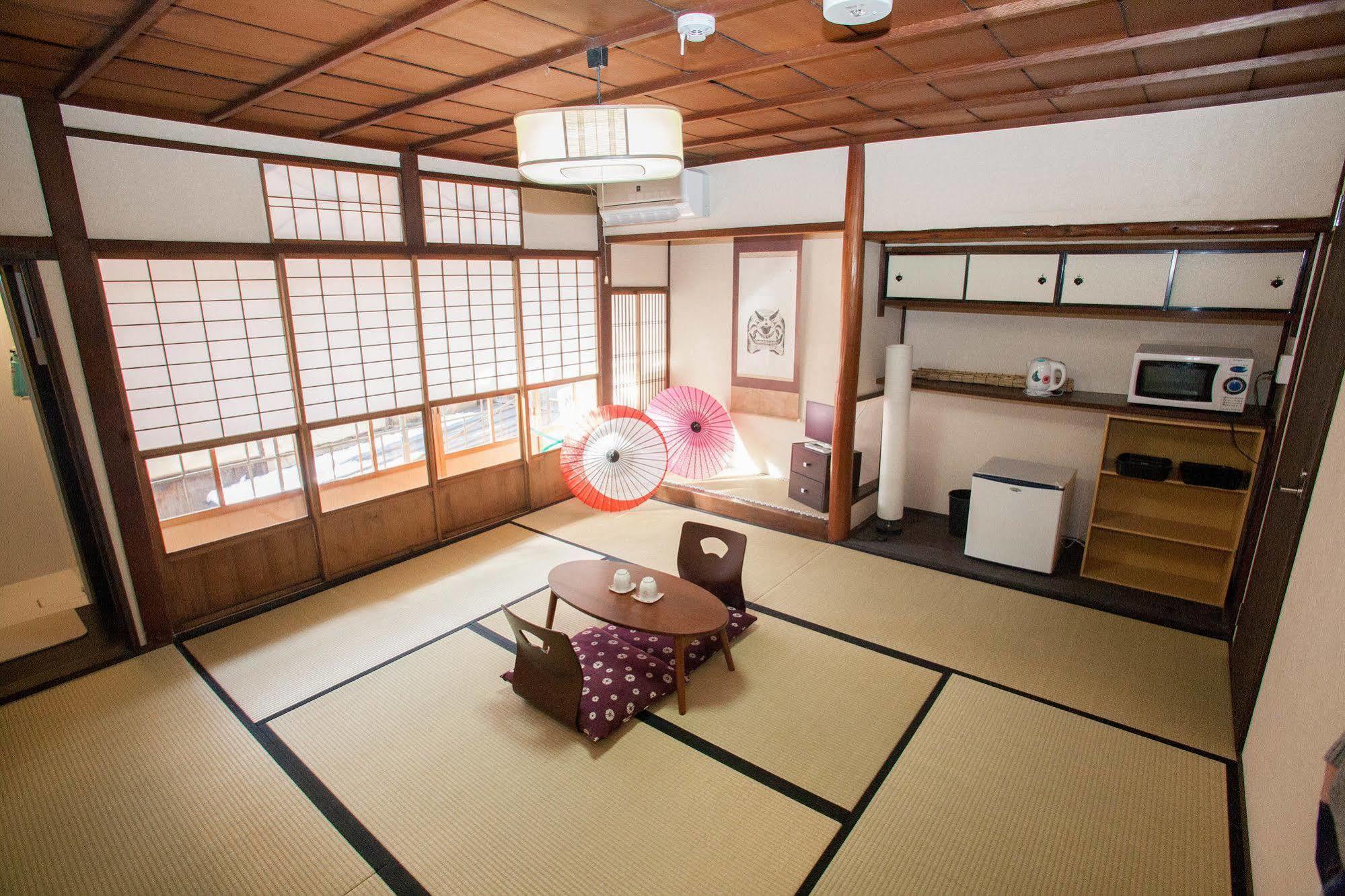 Guesthouse Omotenashi Киото Экстерьер фото